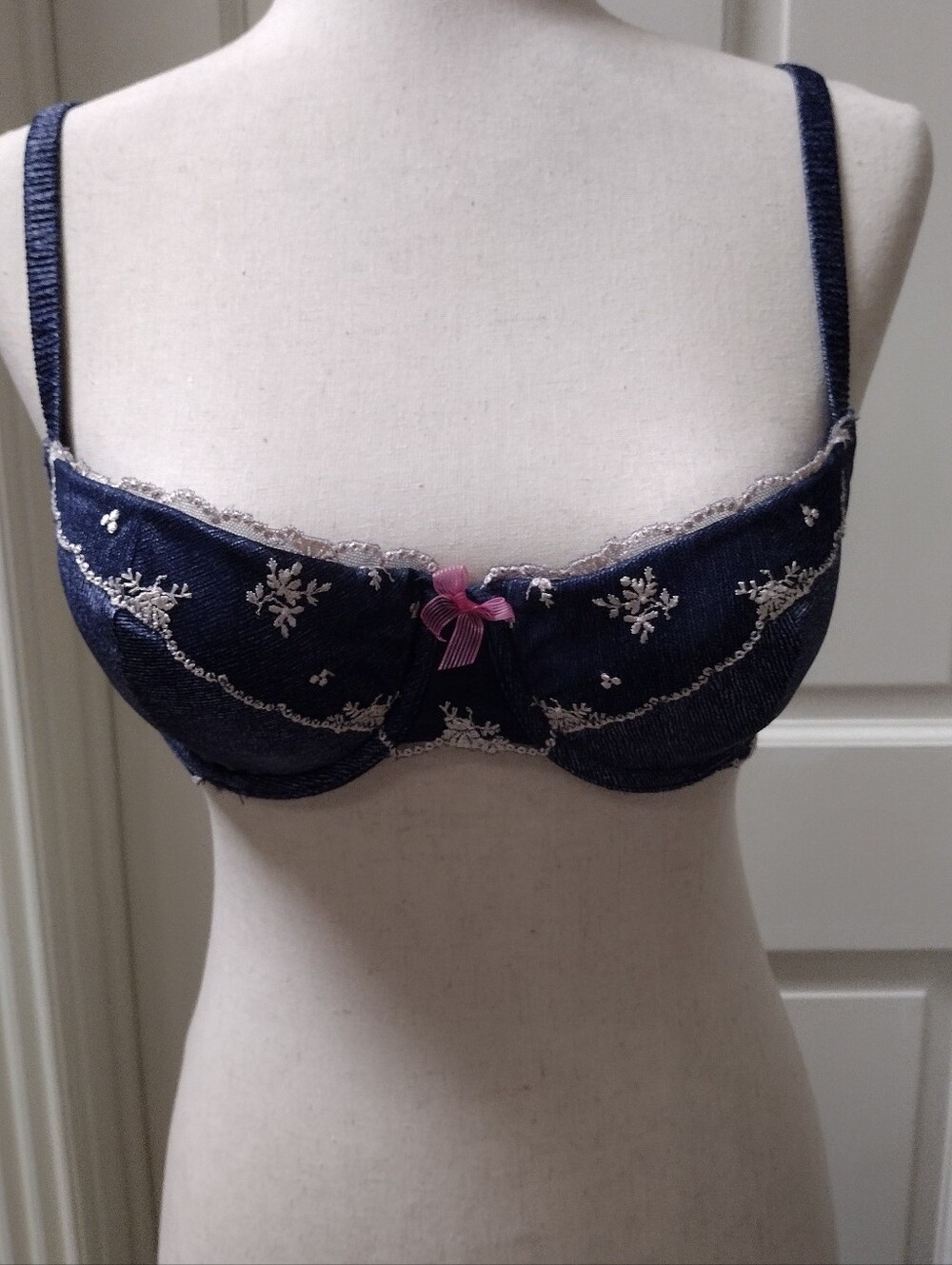 Victoria's Secret Navy Embroidered Underwire Bra